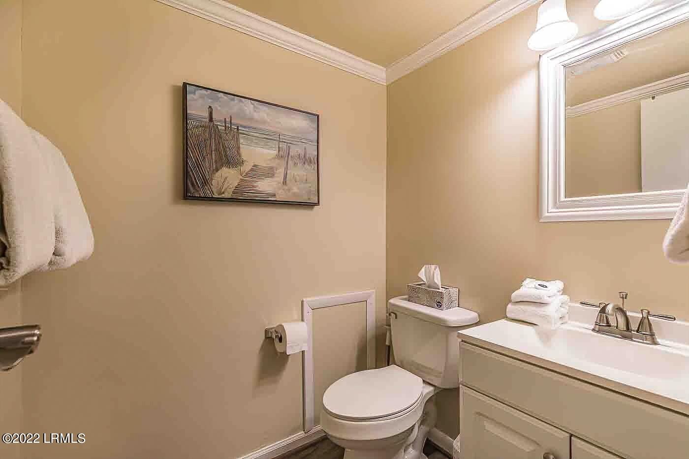 6 Cedar Reef, Unit C103 Harbor Island, SC 29920 - Photo 23 of 37 26 Guest bath