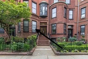 $2,495 | 371 Beacon Street, Unit 3, Boston, MA 02116