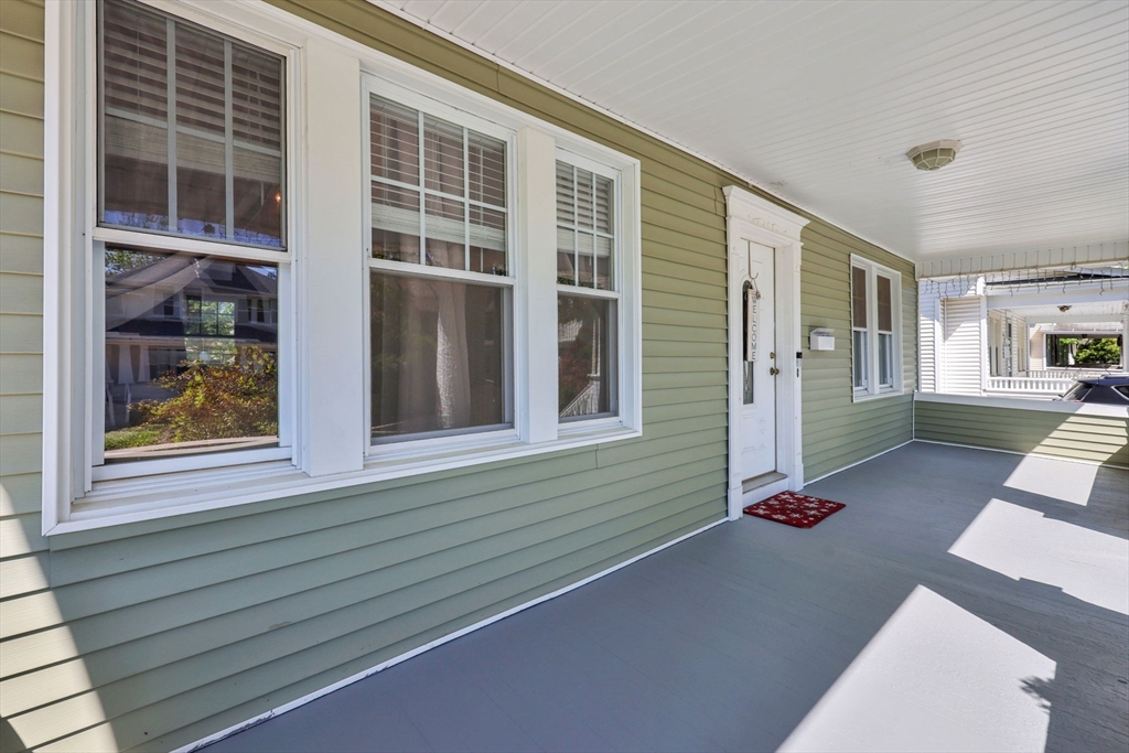 14 Herman Street Springfield, MA 01108 - Photo 5 of 42