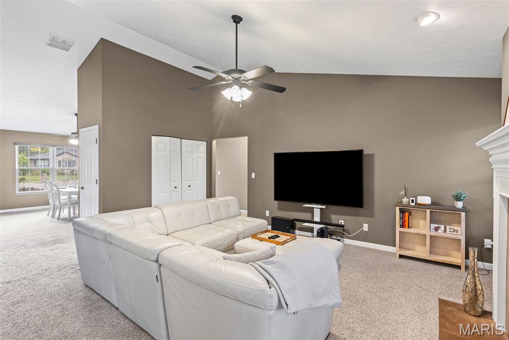 612 Wheatfield Road O'Fallon, IL 62269 - Photo 13 of 47
