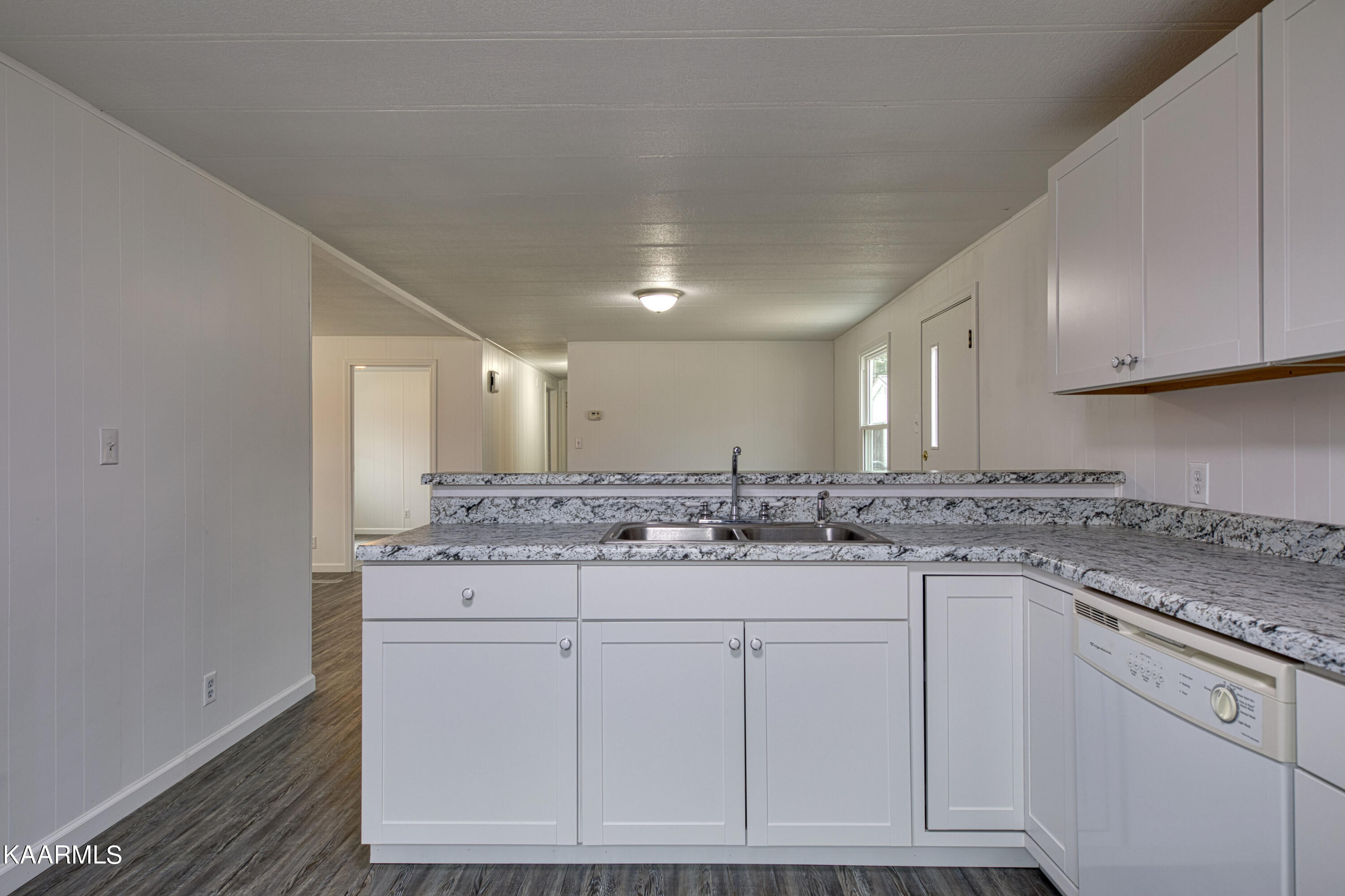 147 Watson Road Caryville, TN 37714 - Photo 11 of 30 030A0414_Batch