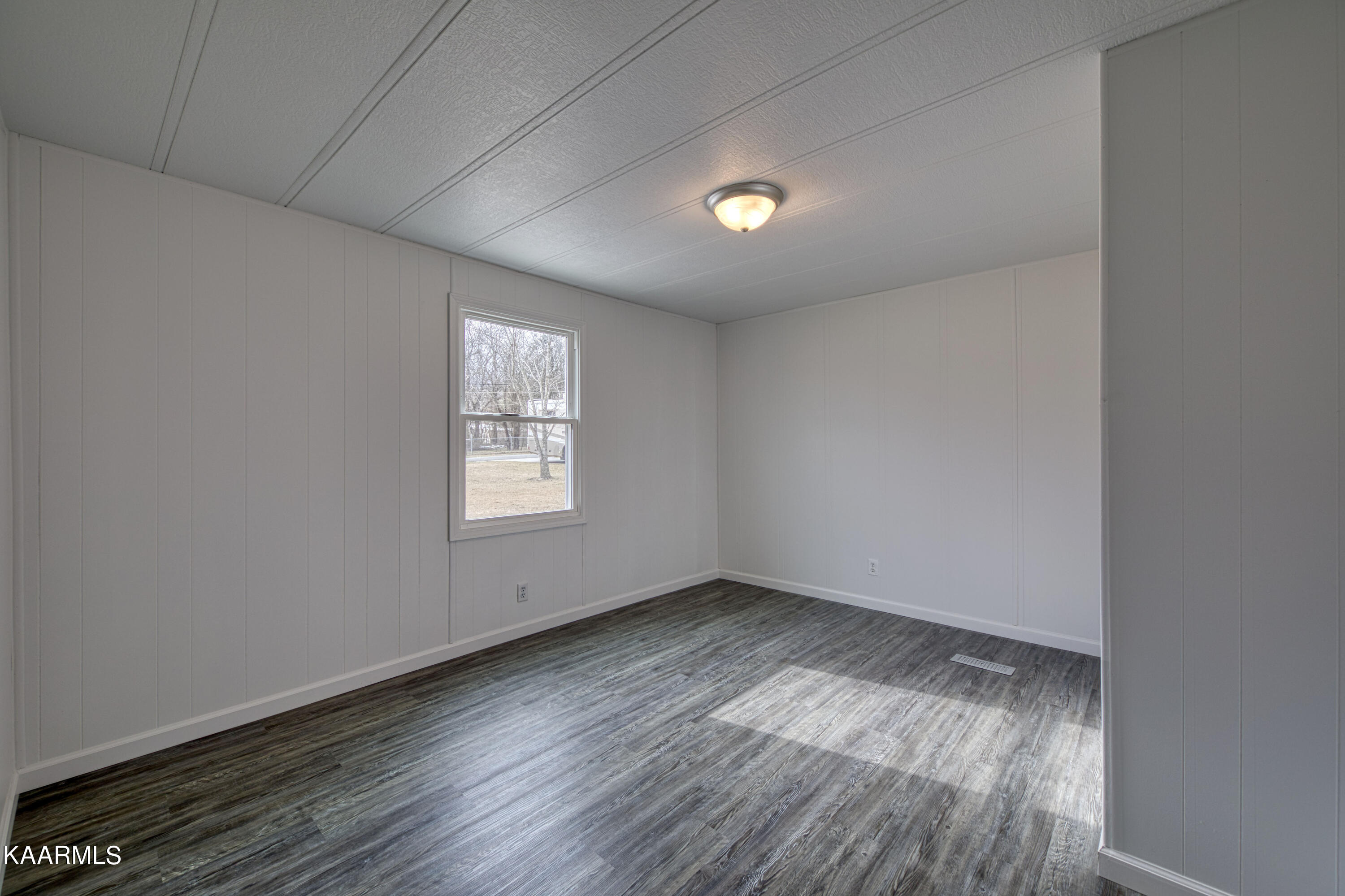147 Watson Road Caryville, TN 37714 - Photo 14 of 30 030A0434_Batch