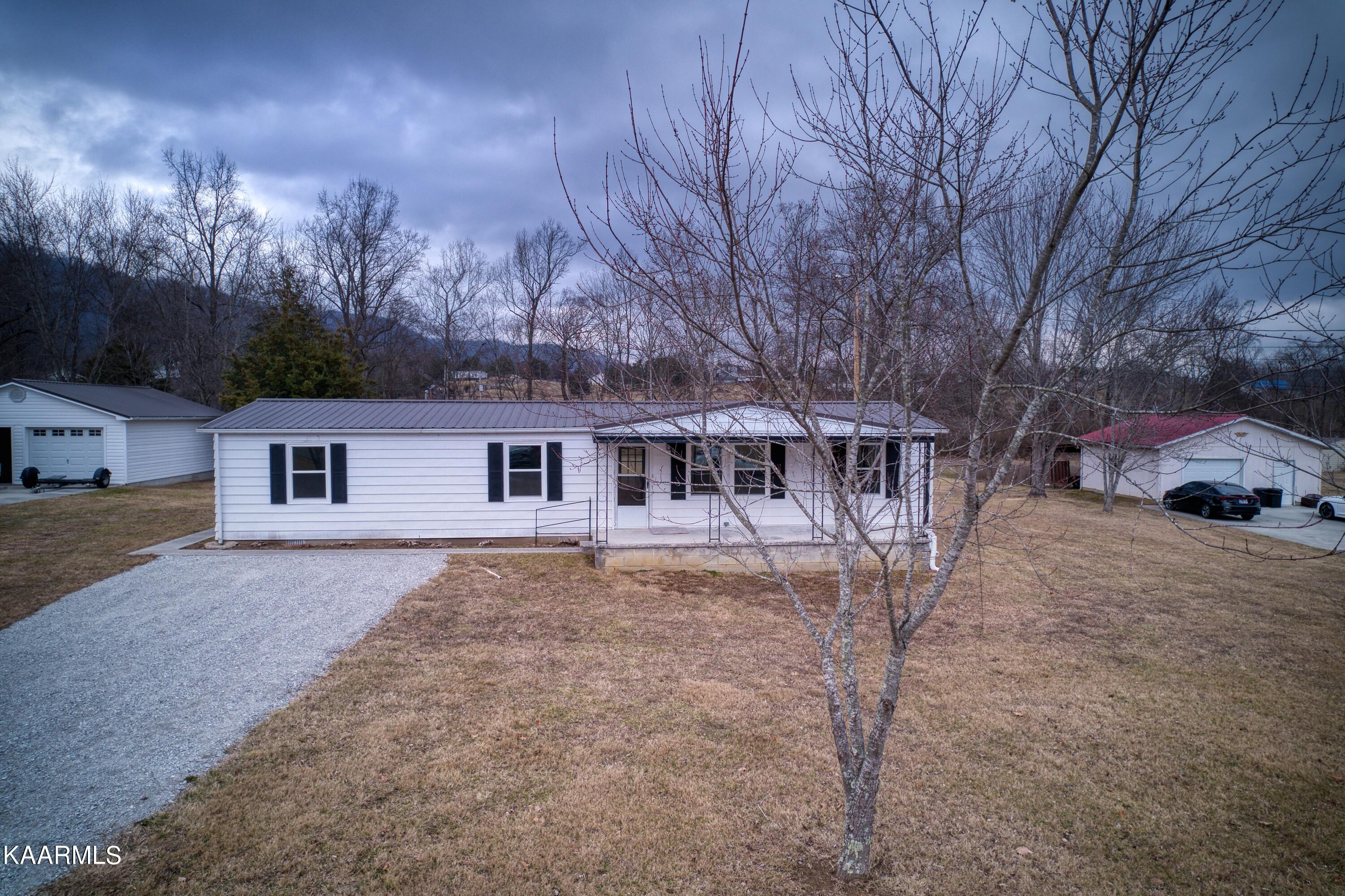 147 Watson Road Caryville, TN 37714 - Photo 22 of 30 147 Watson Rd (3)
