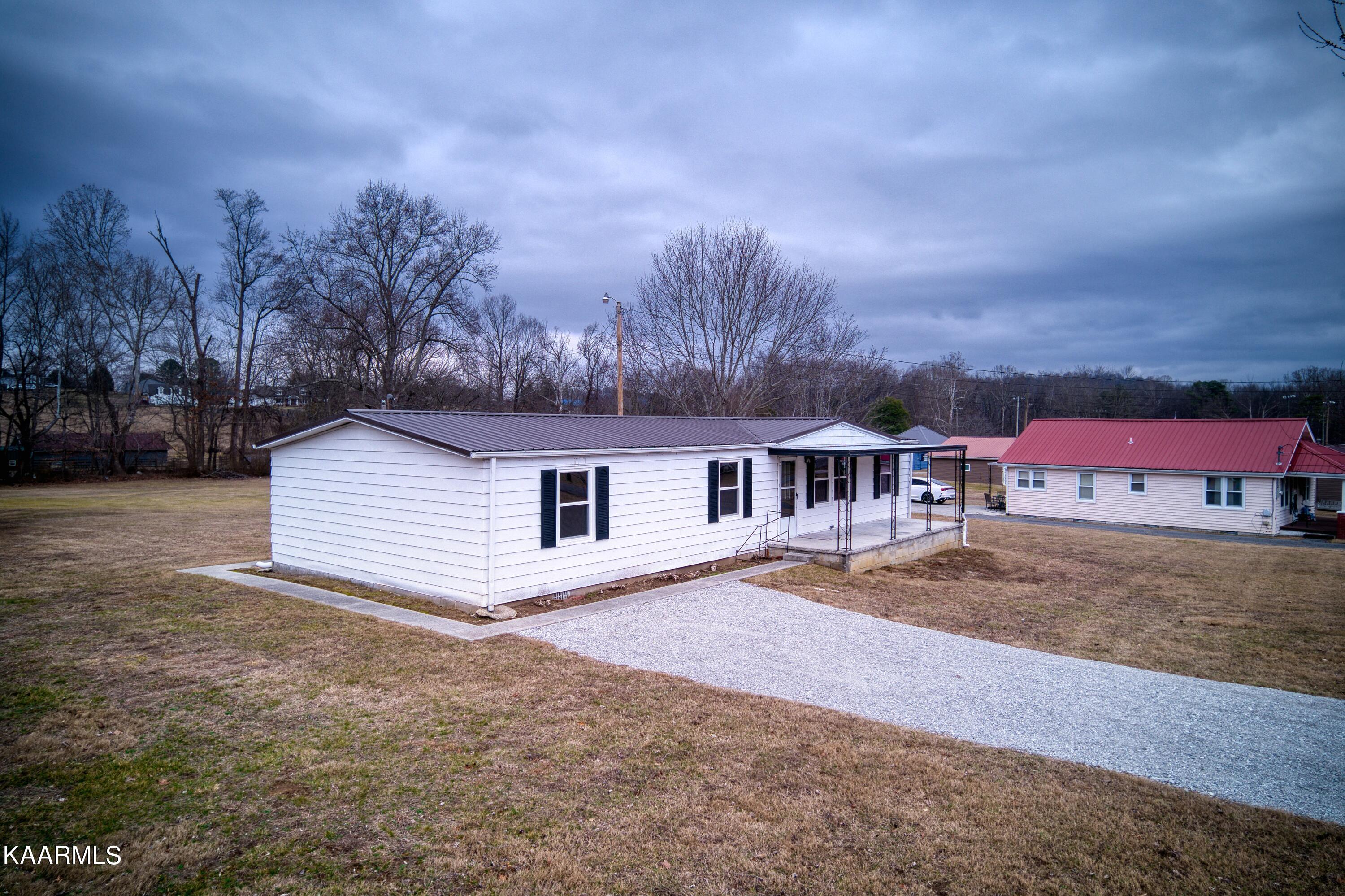 147 Watson Road Caryville, TN 37714 - Photo 24 of 30 147 Watson Rd (2)