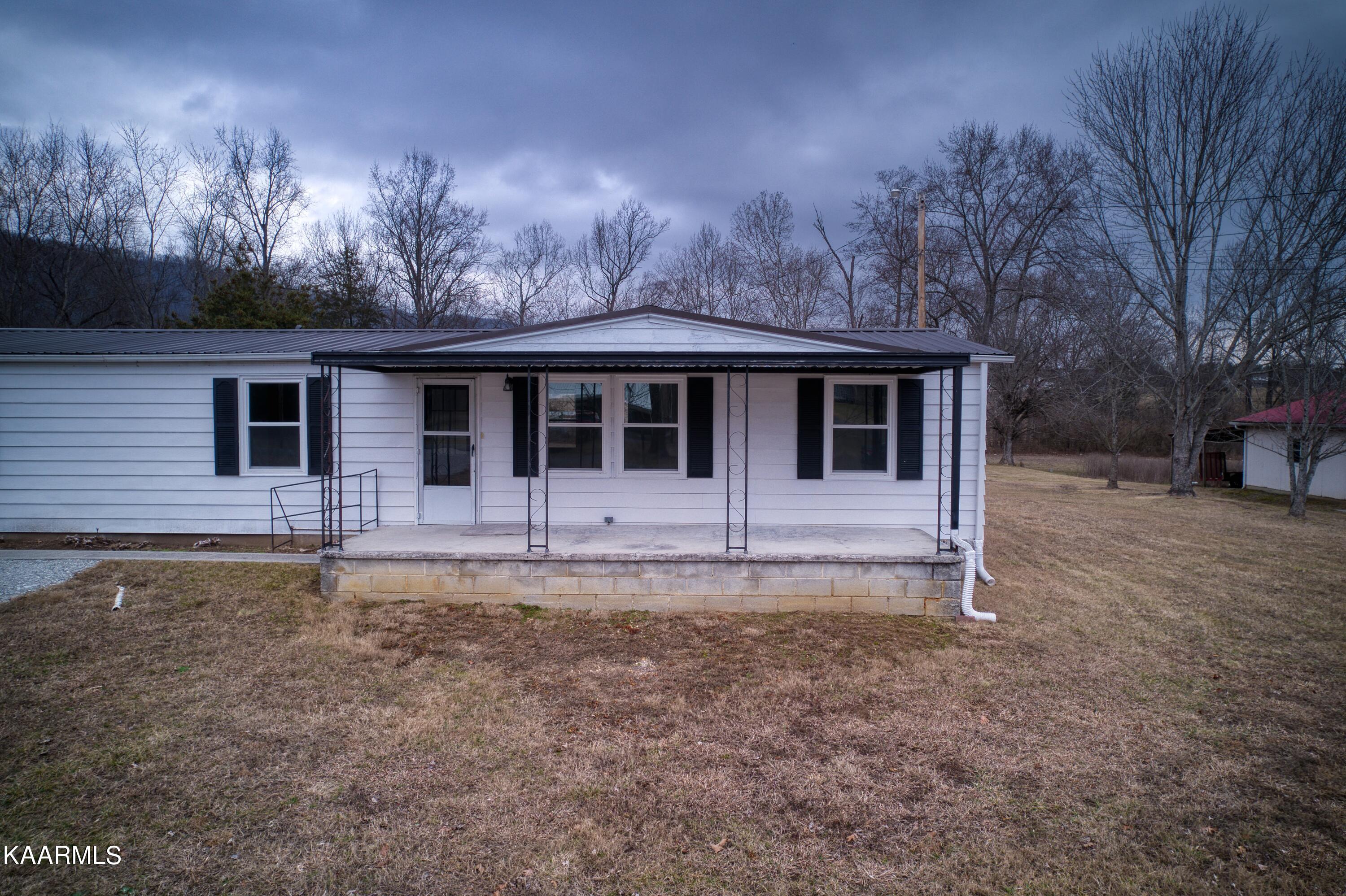 147 Watson Road Caryville, TN 37714 - Photo 25 of 30 147 Watson Rd (4)