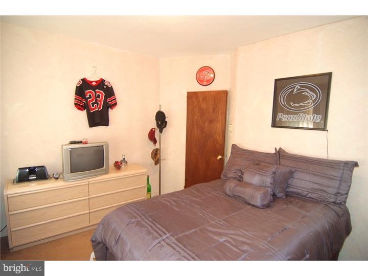 8009 Ryers Avenue Philadelphia, PA 19111 - Photo 8 of 17 Bedroom 2