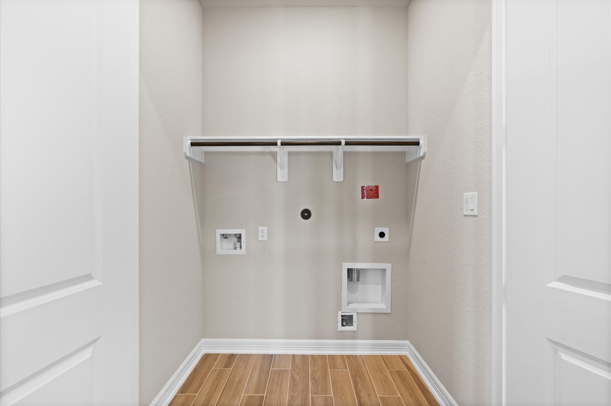 1225 Friendship Trail Seabrook, TX 77586 - Photo 15 of 22 a view of walk in closet with window