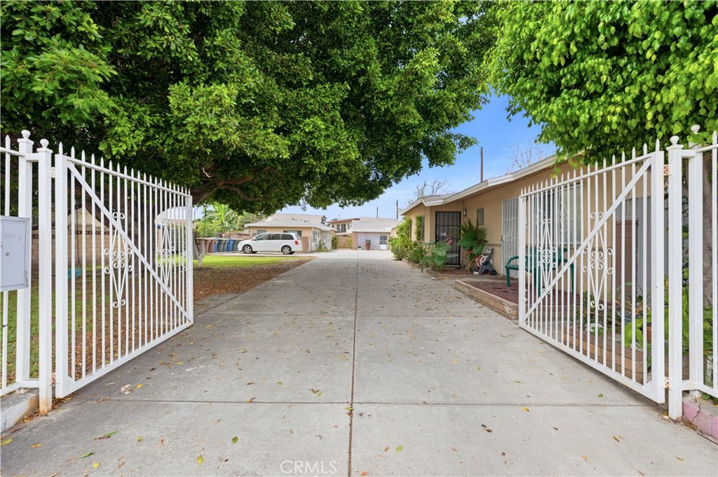 2515 Mountain View Road El Monte, CA 91733 - Photo 3 of 40
