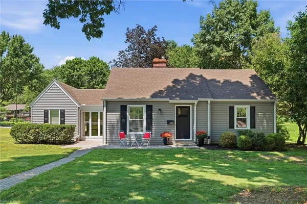 $295,000 | 636 Hillside Avenue, Liberty, MO 64068