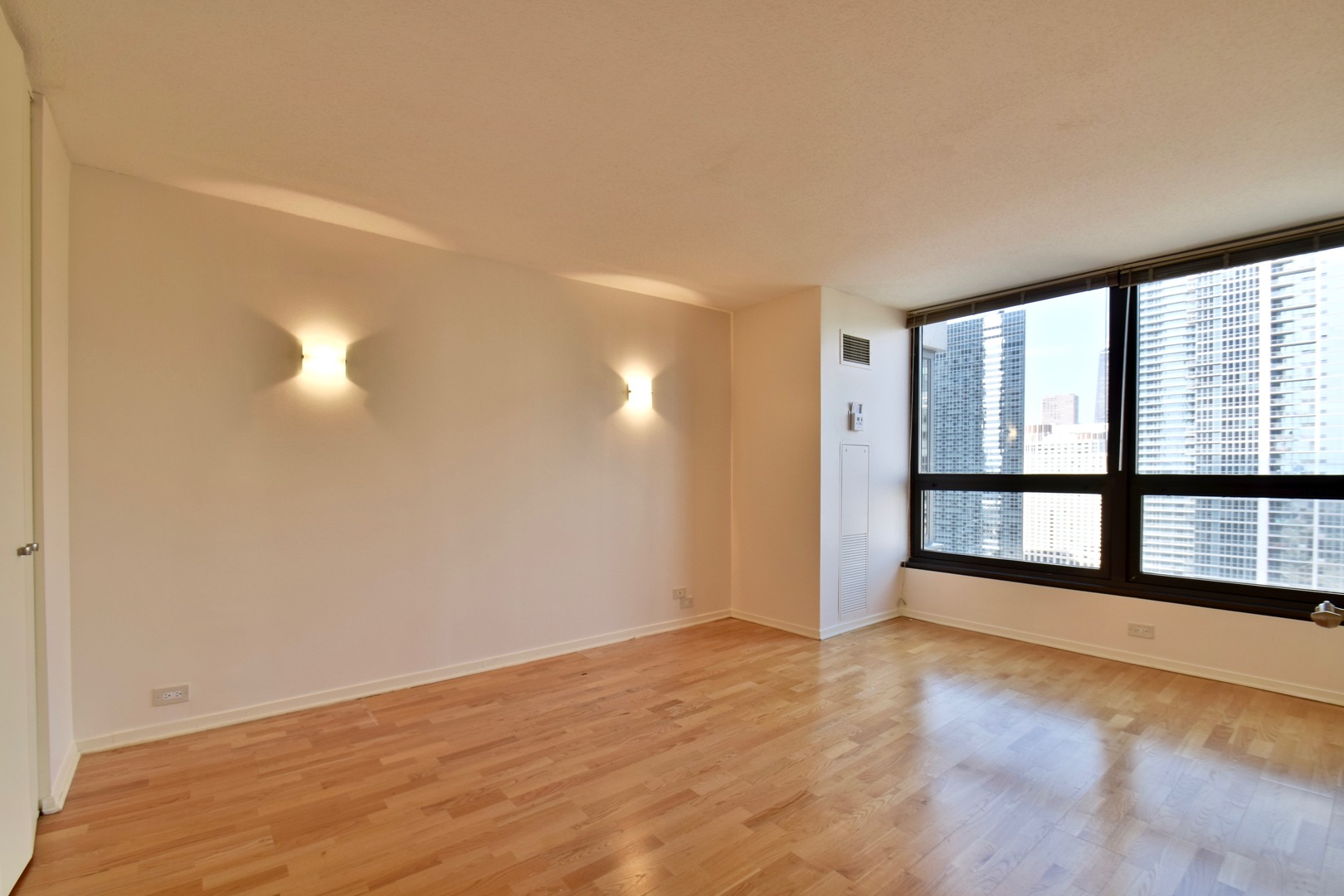 360 East Randolph Street, Unit 2506 Chicago, IL 60601 - Photo 6 of 25