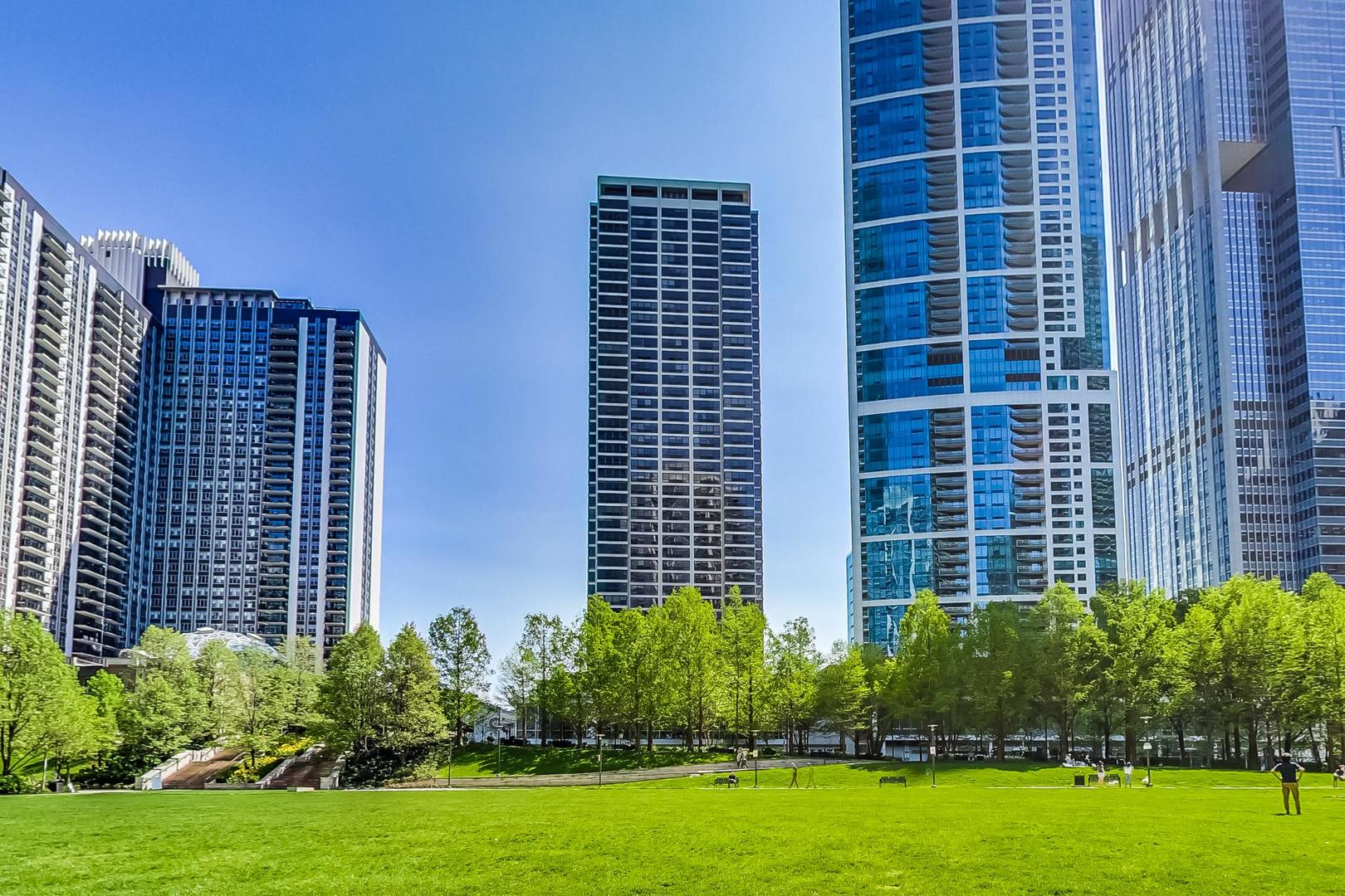 360 East Randolph Street, Unit 2506 Chicago, IL 60601 - Photo 8 of 25
