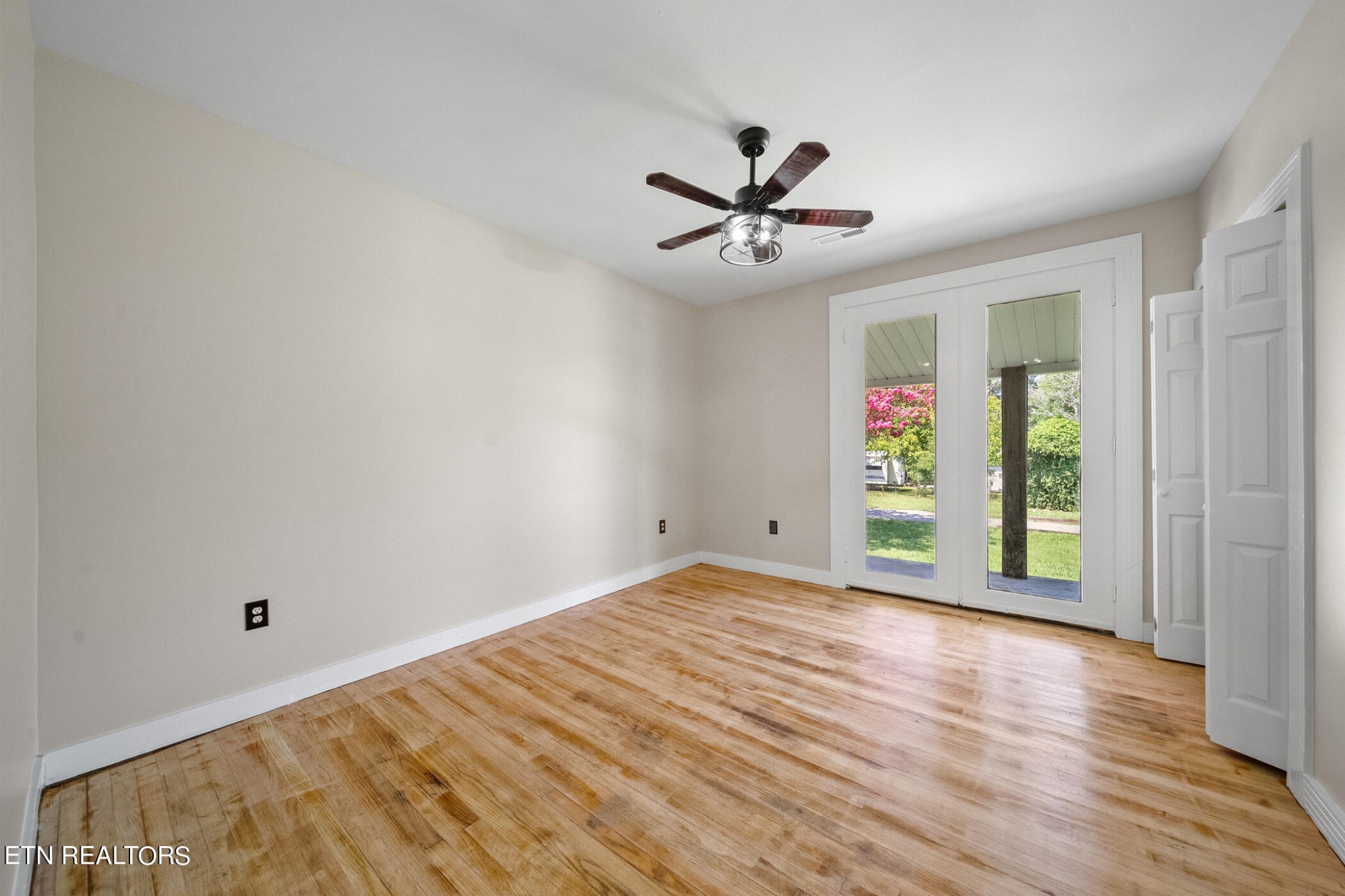 963 Leadmine Road White Pine, TN 37890 - Photo 15 of 33 Gallery Image 15