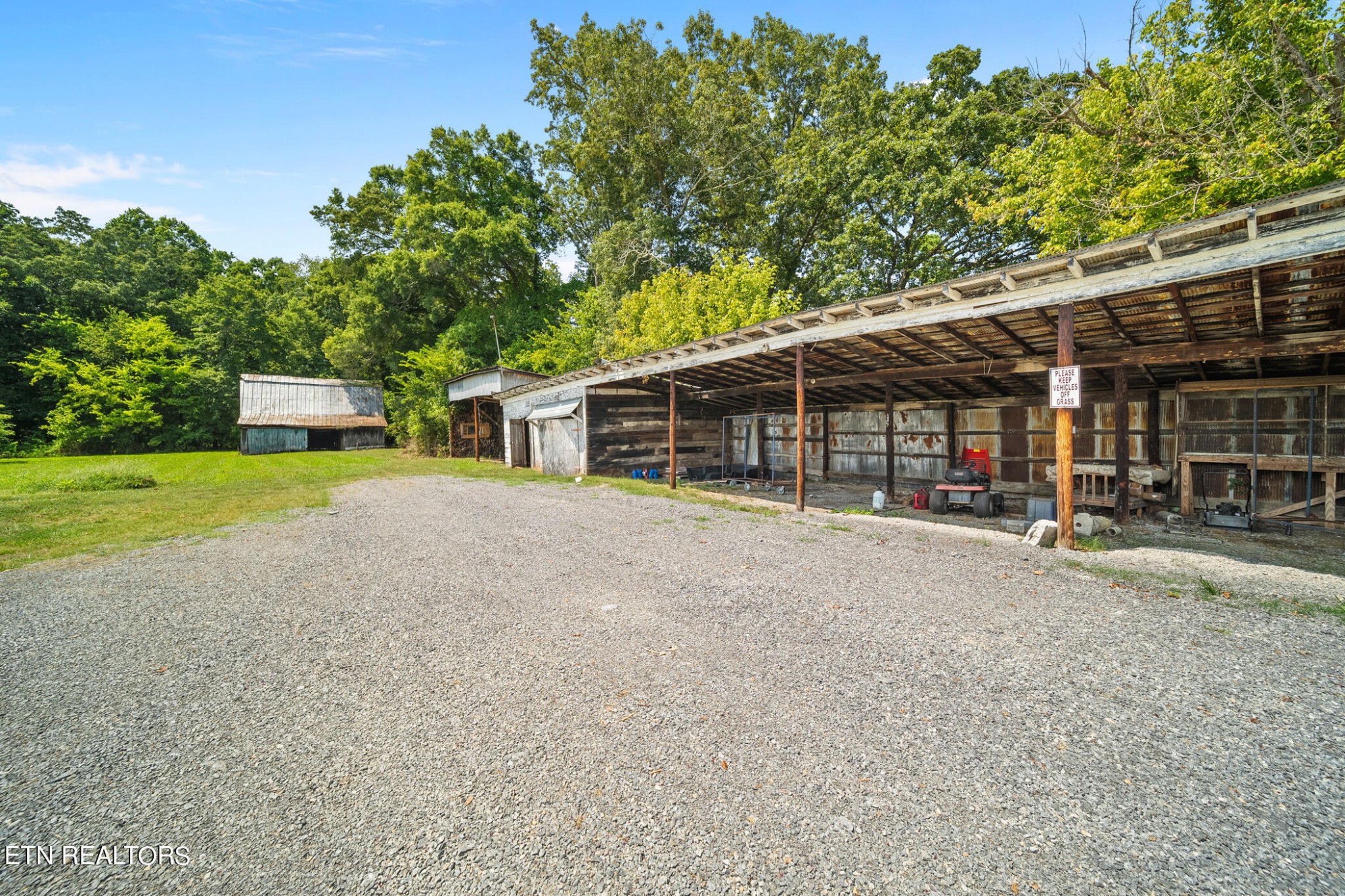 963 Leadmine Road White Pine, TN 37890 - Photo 26 of 33 Gallery Image 26