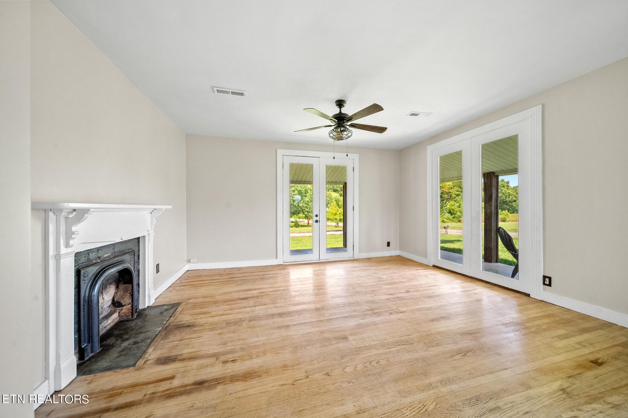 963 Leadmine Road White Pine, TN 37890 - Photo 6 of 33 Gallery Image 6