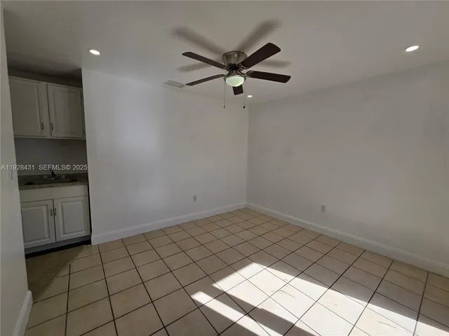 $1,500 | 2957 Southwest 36th Court, Unit 3, Miami, FL 33133