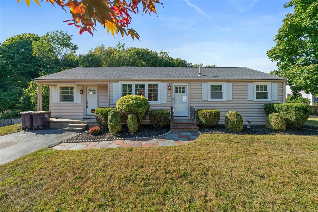 47 Ledgebrook Road Weymouth, MA 02190 - Photo 3 of 29 Gallery Image 3