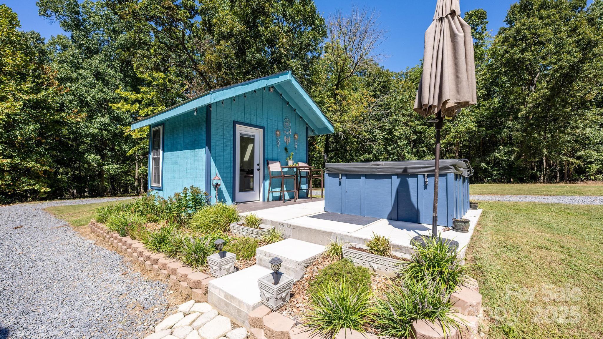 160 Clairmont Road Salisbury, NC 28146 - Photo 29 of 42 a view of a house with backyard and garden