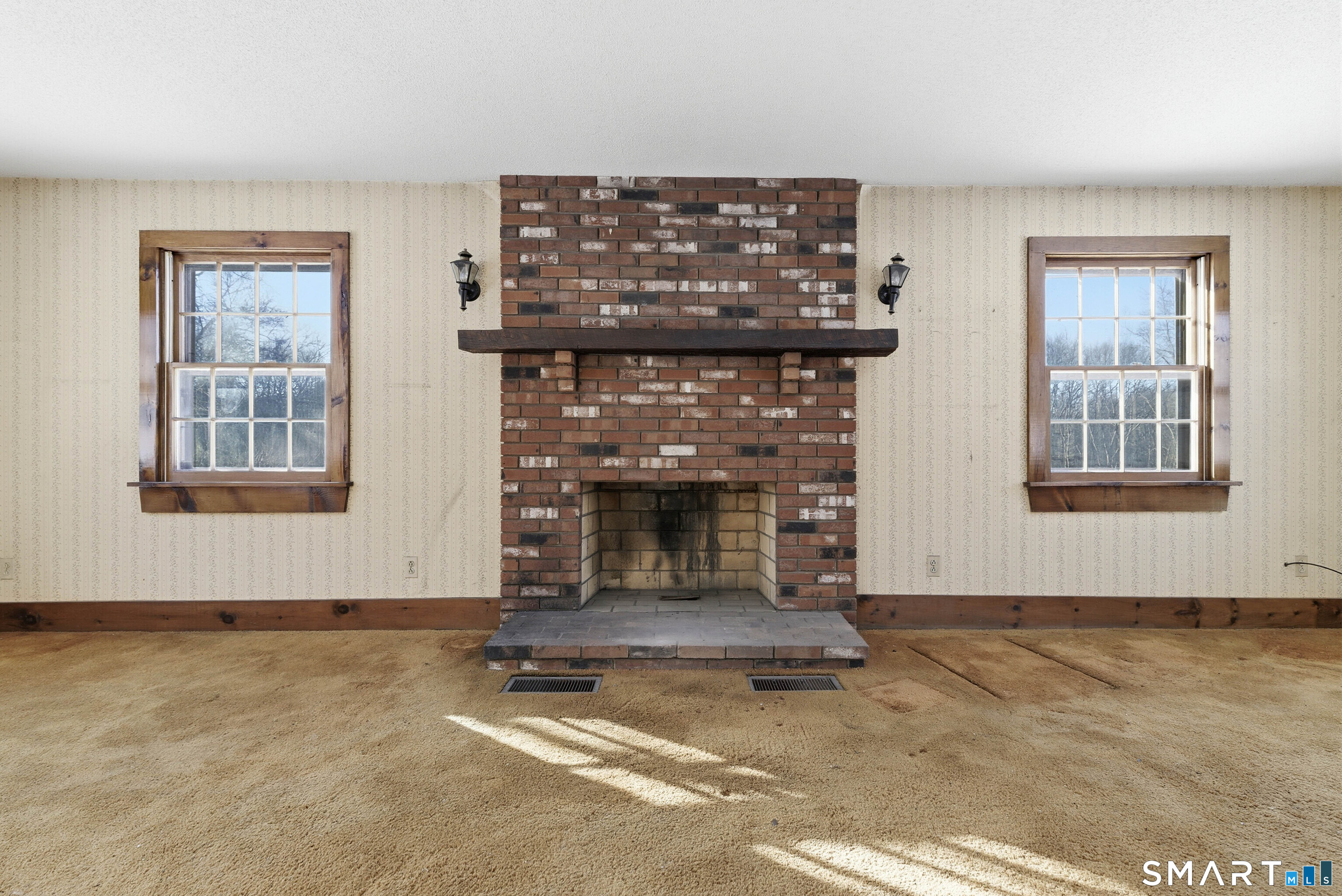 115 Melrose Road East Windsor, CT 06016 - Photo 13 of 28 an empty room with windows