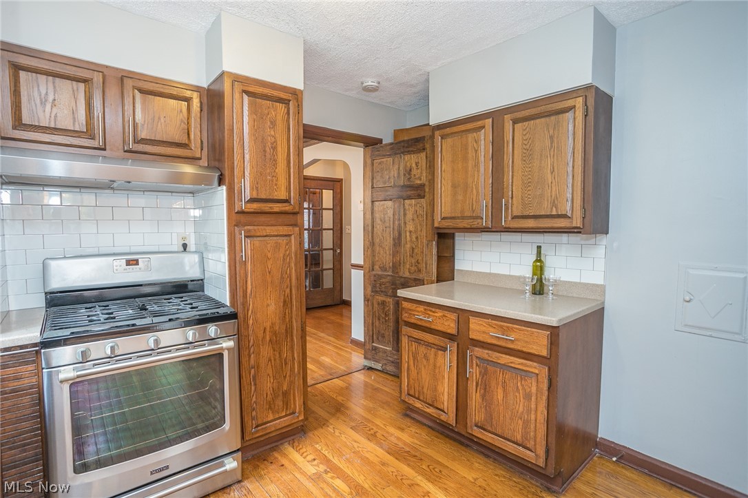 3542 Edison Road Cleveland, OH 44121 - Photo 9 of 34