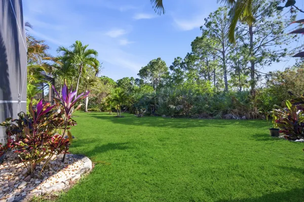 $435,000 | 790 Northwest Red Pine Way, Jensen Beach, FL 34957