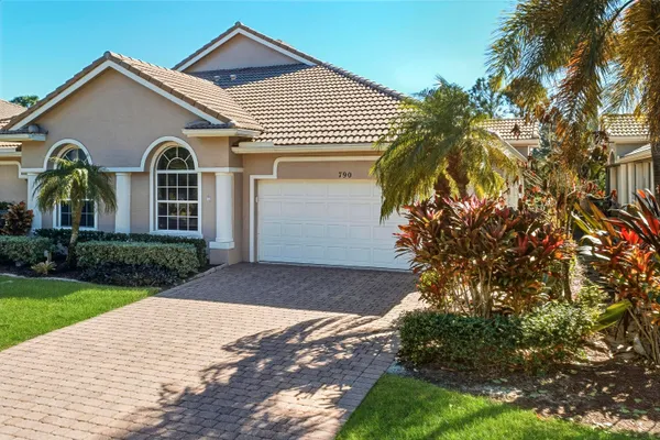 $435,000 | 790 Northwest Red Pine Way, Jensen Beach, FL 34957