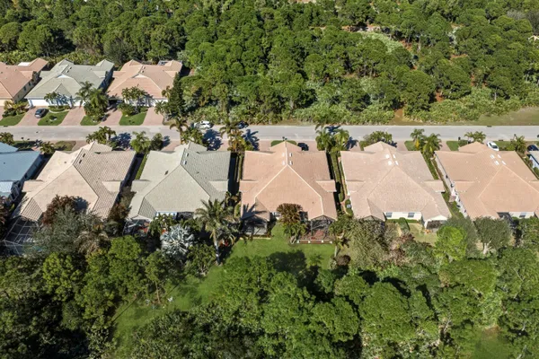 $435,000 | 790 Northwest Red Pine Way, Jensen Beach, FL 34957