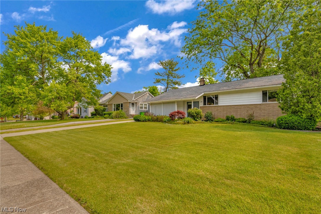 592 Grayton Road Berea, OH 44017 - Photo 2 of 33 Gallery Image 2
