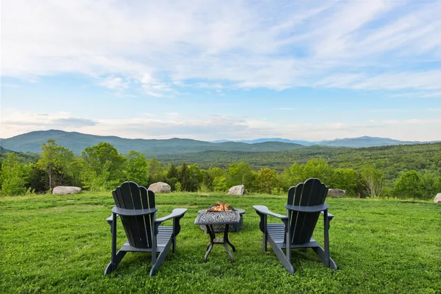 $1,799,000 | 33 Winterberry Lane, Plymouth, NH 03264