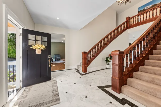 $1,799,000 | 33 Winterberry Lane, Plymouth, NH 03264