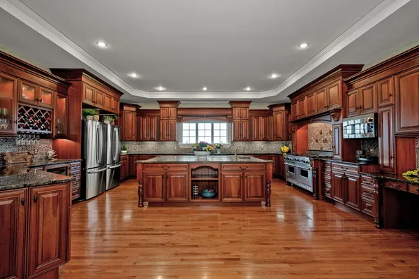 $1,799,000 | 33 Winterberry Lane, Plymouth, NH 03264