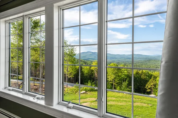 $1,799,000 | 33 Winterberry Lane, Plymouth, NH 03264