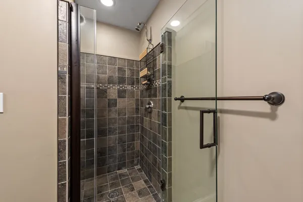 $1,799,000 | 33 Winterberry Lane, Plymouth, NH 03264