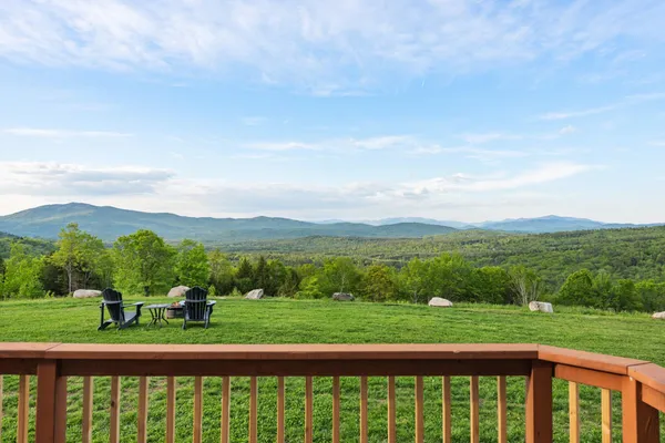 $1,799,000 | 33 Winterberry Lane, Plymouth, NH 03264