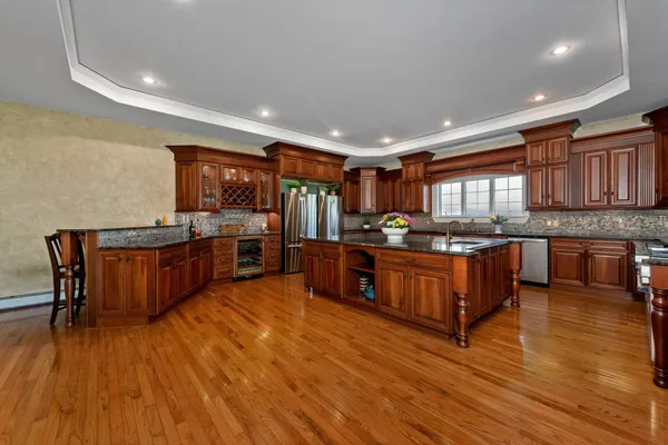 $1,799,000 | 33 Winterberry Lane, Plymouth, NH 03264