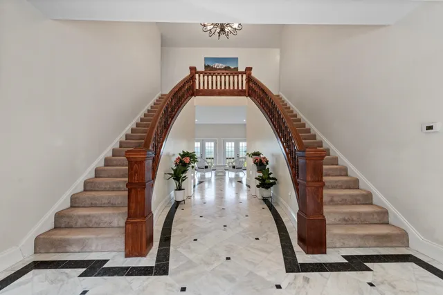 $1,799,000 | 33 Winterberry Lane, Plymouth, NH 03264