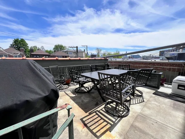 $4,000 | 2129 North Southport Avenue, Unit 2C, Chicago, IL 60614
