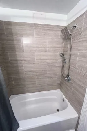 $4,000 | 2129 North Southport Avenue, Unit 2C, Chicago, IL 60614