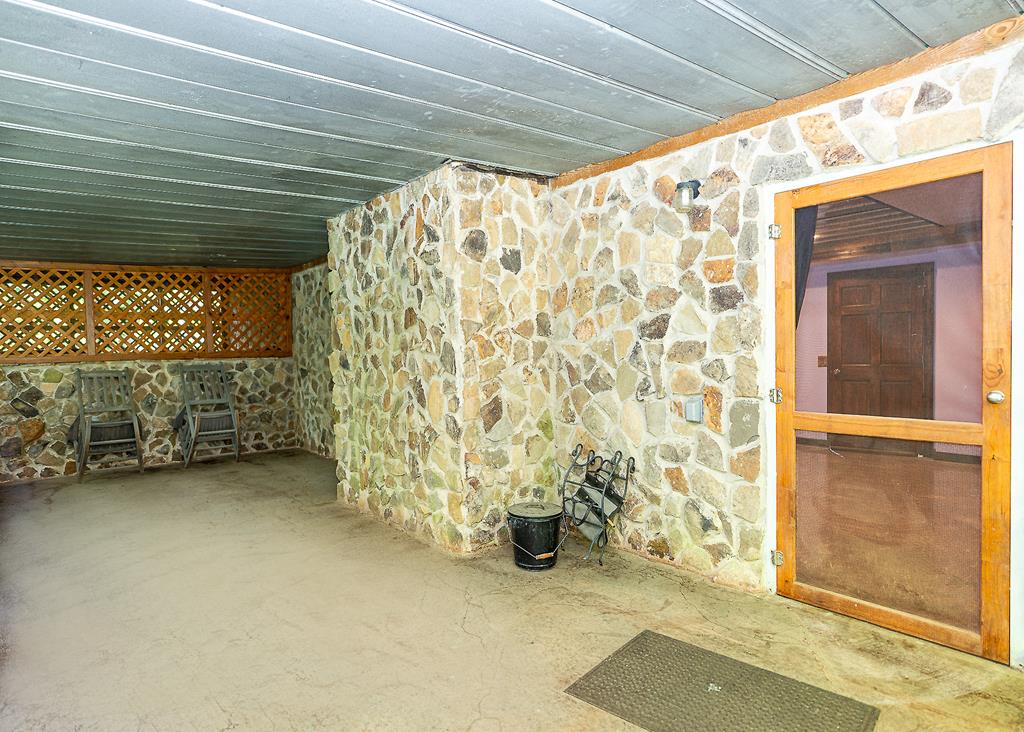 192 Fingerboard Road Reliance, TN 37369 - Photo 35 of 57 a view of an empty room and a window