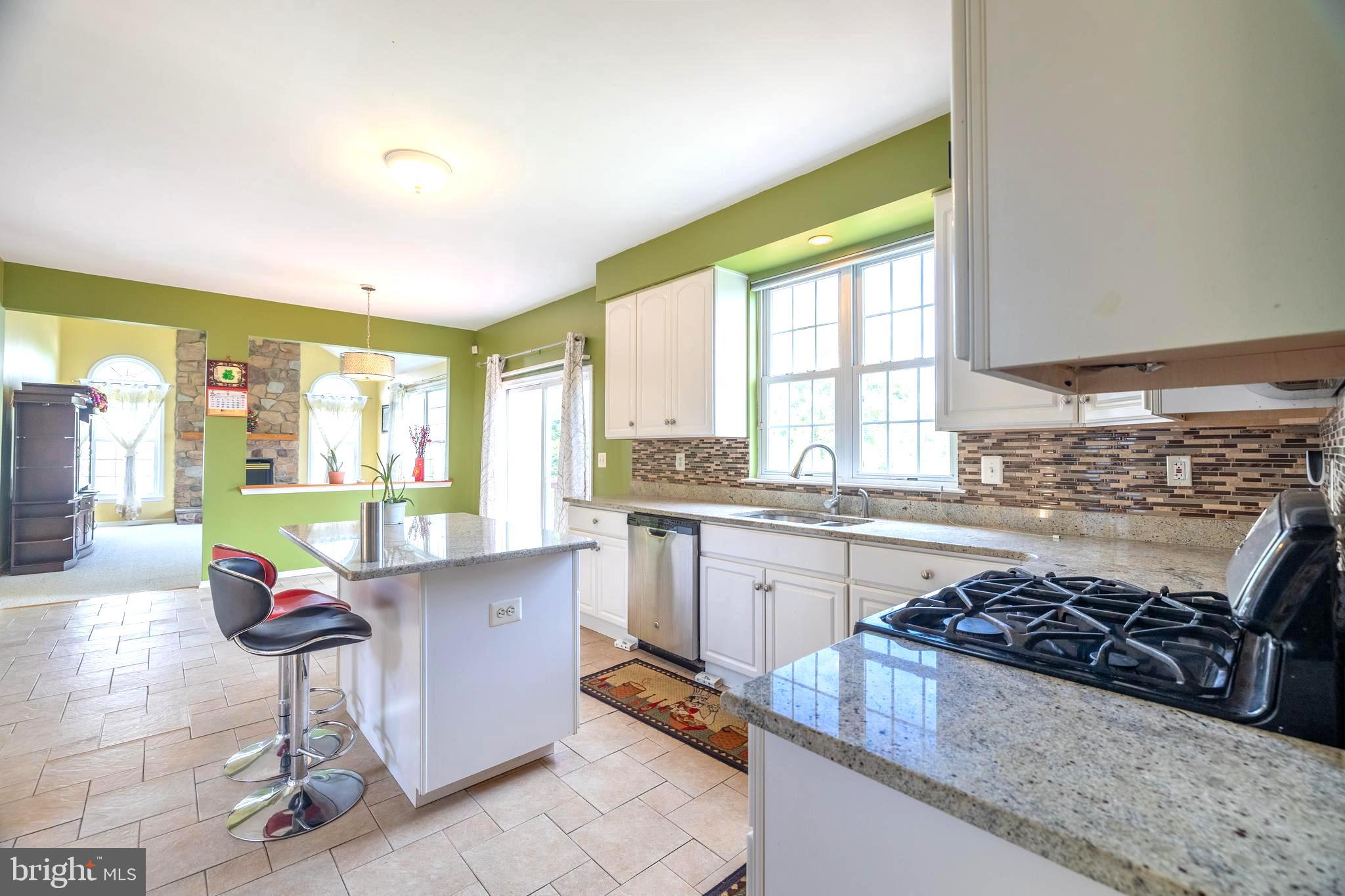 2360 Dale Road Huntingdon Valley, PA 19006 - Photo 19 of 48 Kitchen - pic 1