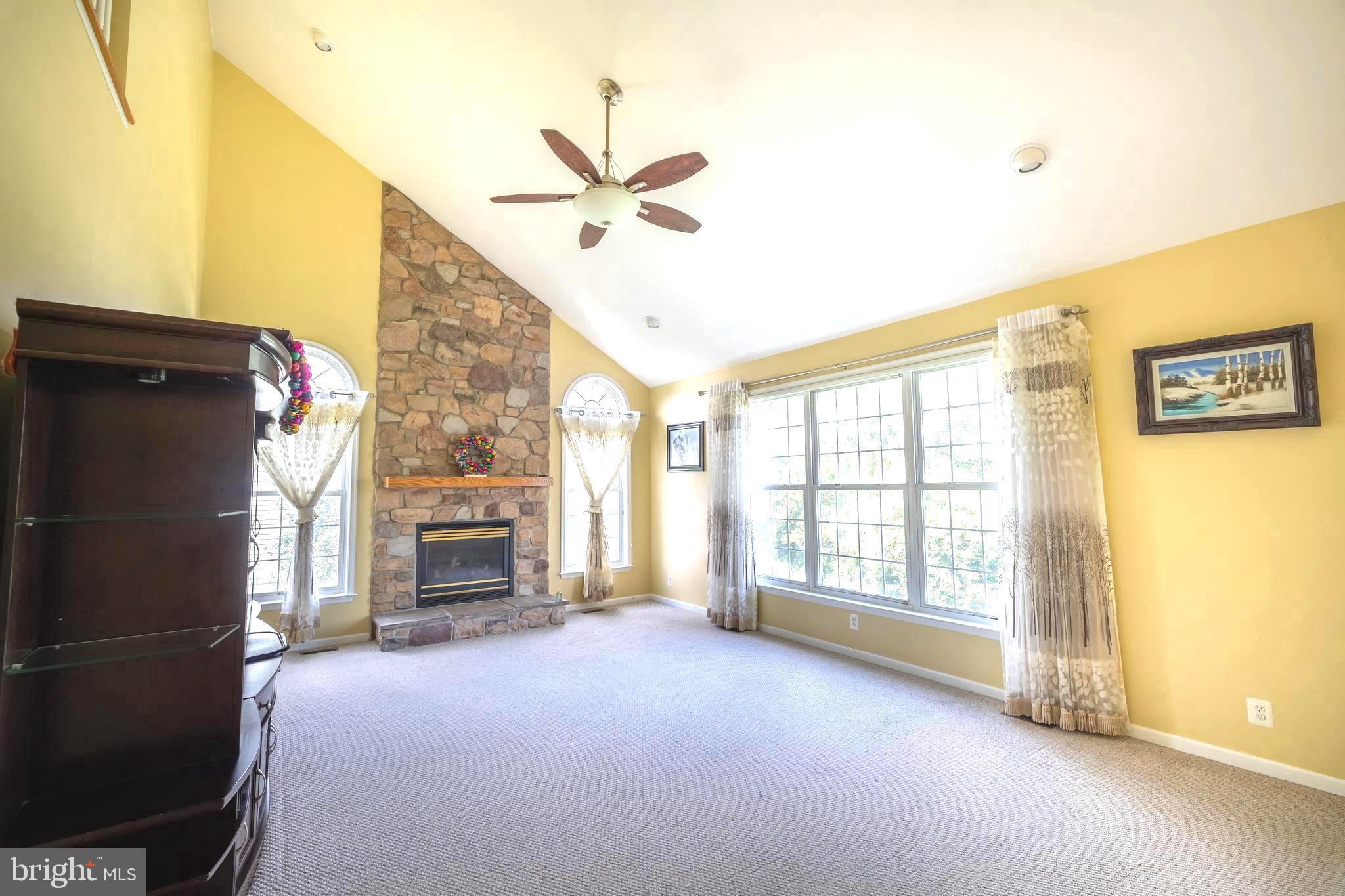 2360 Dale Road Huntingdon Valley, PA 19006 - Photo 23 of 48 Family room - pic 1