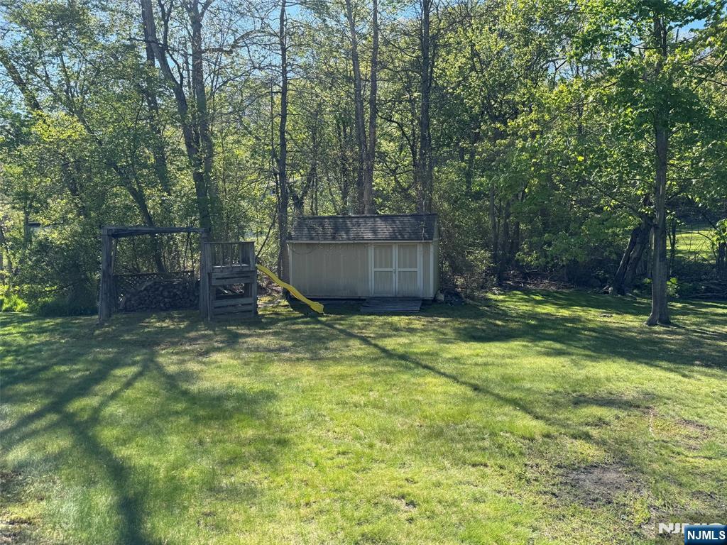 23 Lavina Trail Oak Ridge, NJ 07438 - Photo 20 of 21