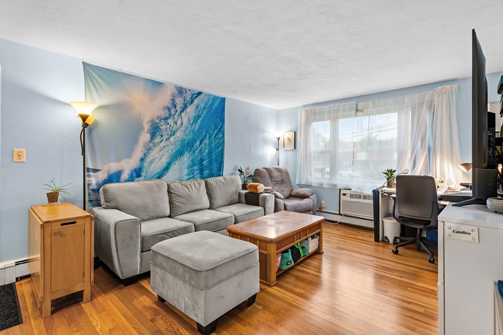 51 Warren Street, Unit 11 Waltham, MA 02453 - Photo 2 of 19