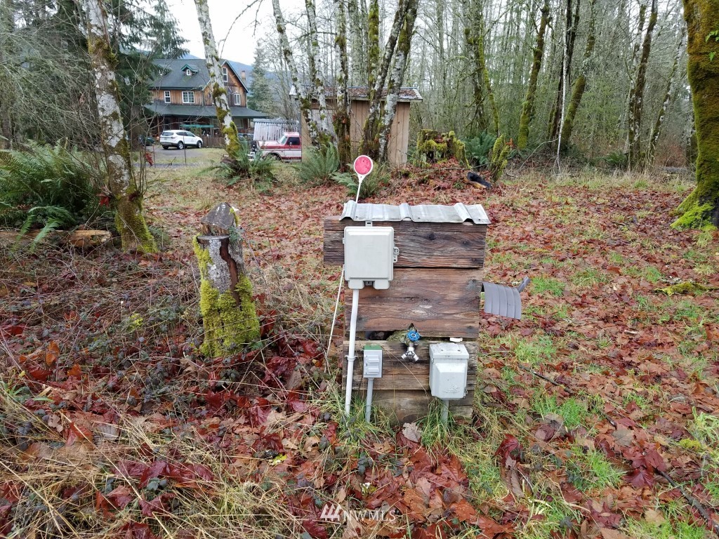 392 August Road Onalaska, WA 98570 - Photo 5 of 14 Gallery Image 5