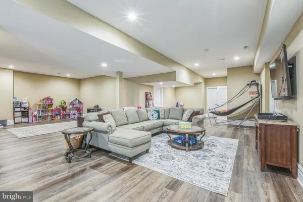 $2,299,900 | 15 Marquis Ridge, Holland, PA 18966