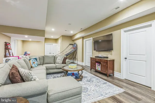 $2,299,900 | 15 Marquis Ridge, Holland, PA 18966