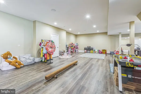 $2,299,900 | 15 Marquis Ridge, Holland, PA 18966