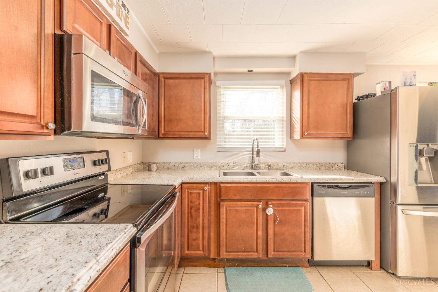 111 Riddle Road Woodlawn, OH 45215 - Photo 8 of 25