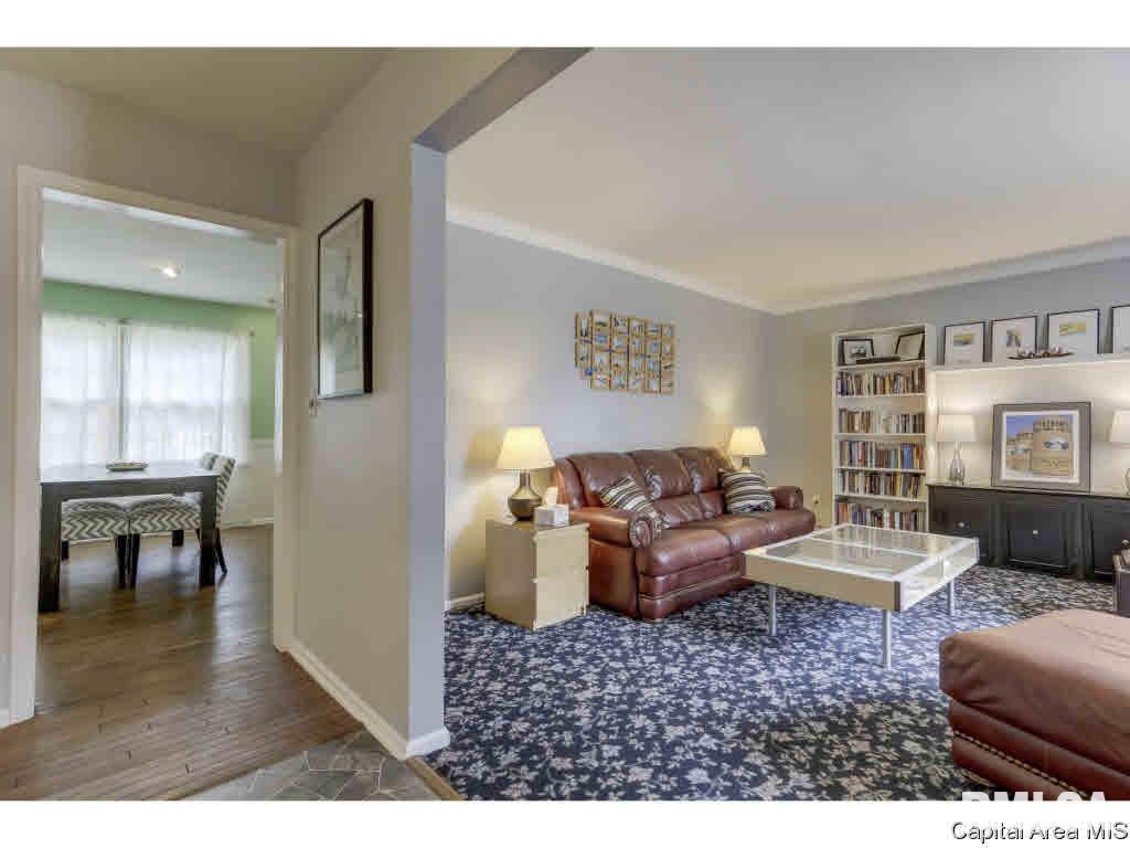 57 Pinehurst Drive Springfield, IL 62704 - Photo 4 of 36
