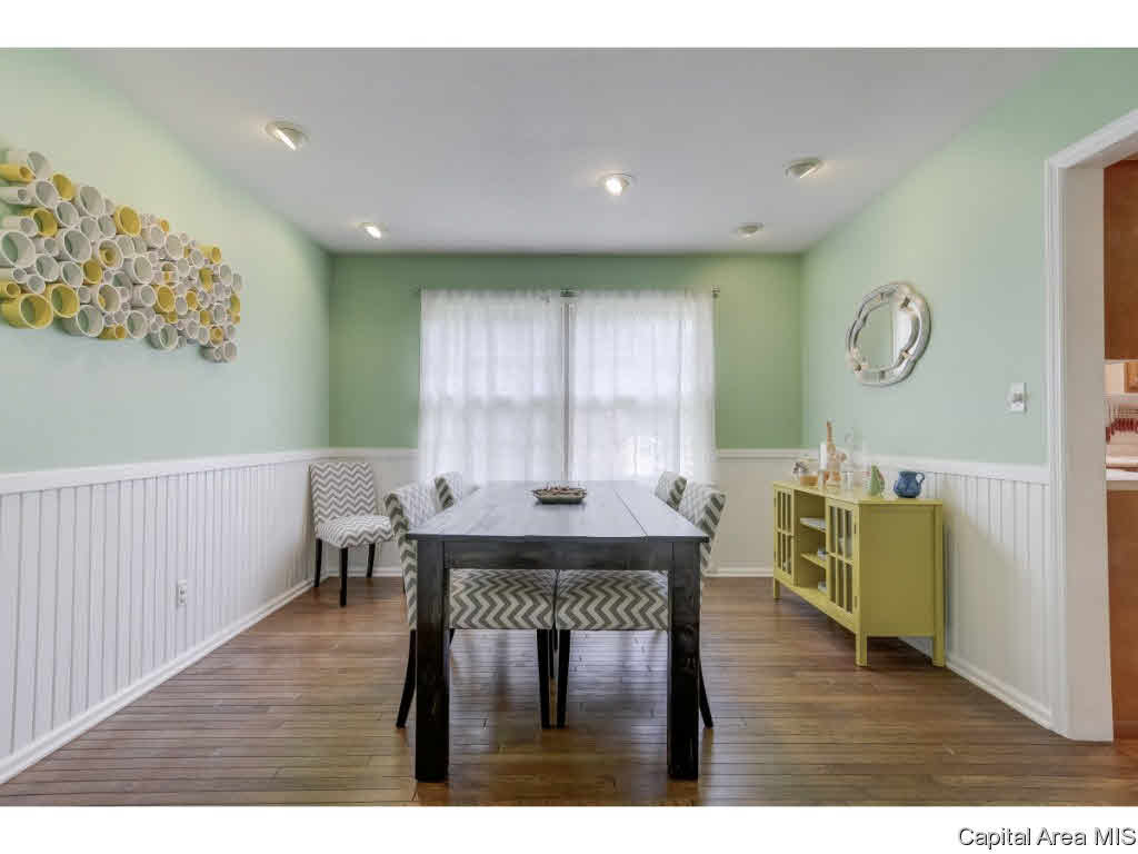 57 Pinehurst Drive Springfield, IL 62704 - Photo 8 of 36