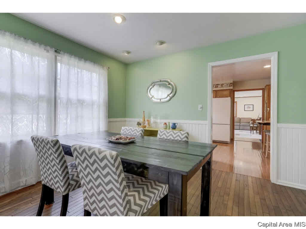 57 Pinehurst Drive Springfield, IL 62704 - Photo 9 of 36